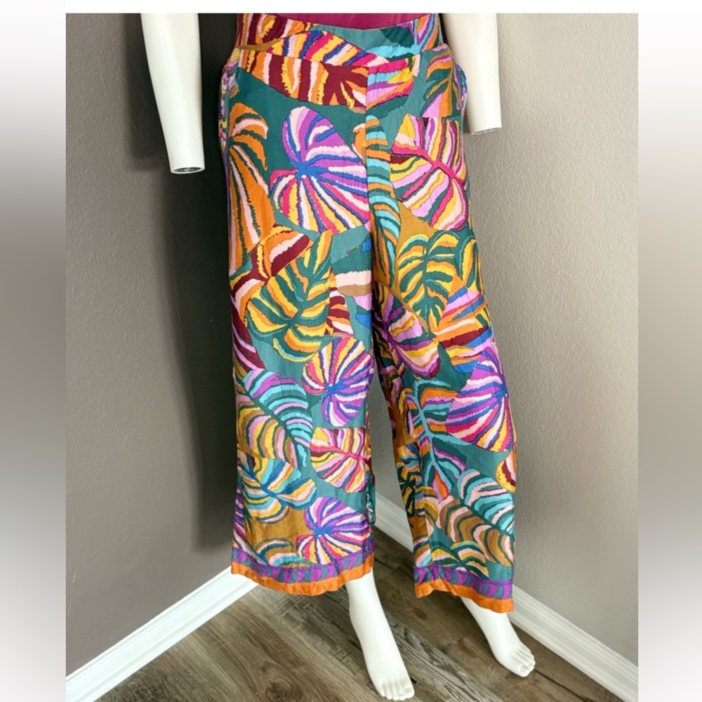 Haute Hippi Wide-Leg Tropical Print Pants in Teal & Multicolor size L